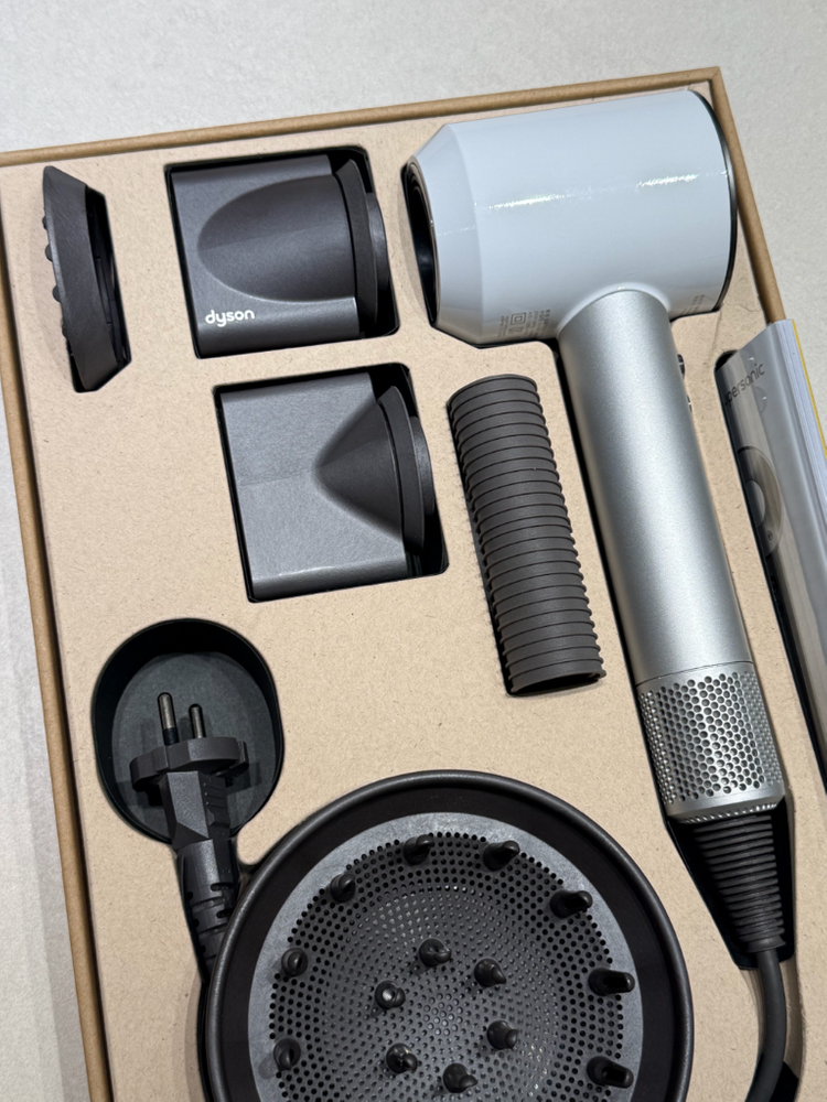 다이슨 슈퍼소닉 드라이기 (화이트)--1