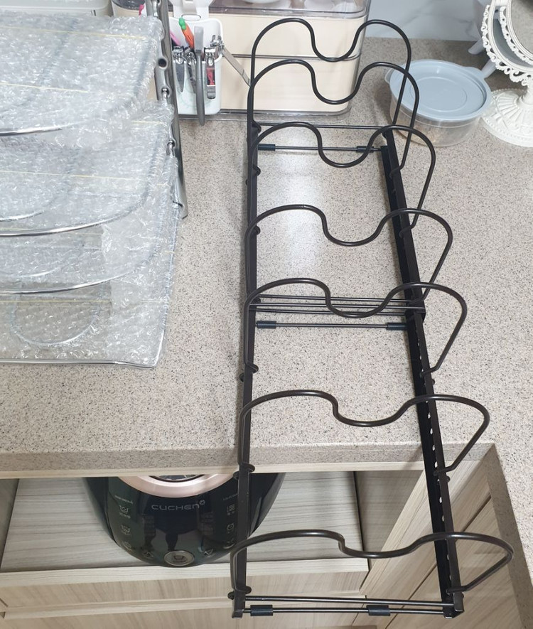 주방 후라이팬 냄비 정리대 길이 조절가능 거치대 이미지