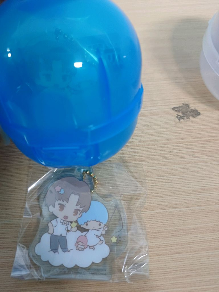 나츠메우인장 산리오 콜라보 아크릴 키링 이미지