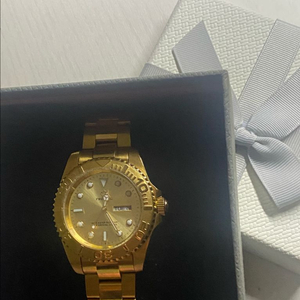 롤렉스 스타일 금장 시계 이미지