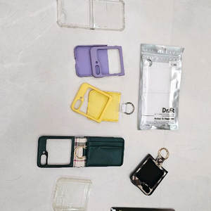 갤럭시 z플립 핸드폰케이스 & 액정보호필름 이미지