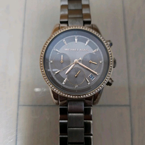 마이클코어스 시계