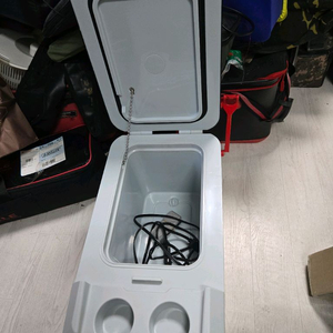 낚시 캠핑 차량용 냉장고 이미지