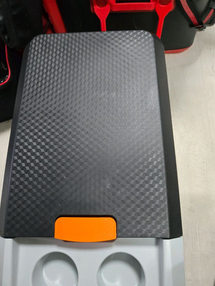 낚시 캠핑 차량용 냉장고 이미지