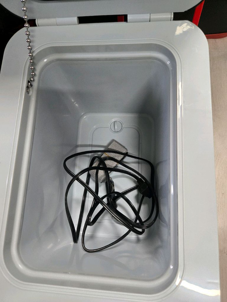 낚시 캠핑 차량용 냉장고 이미지