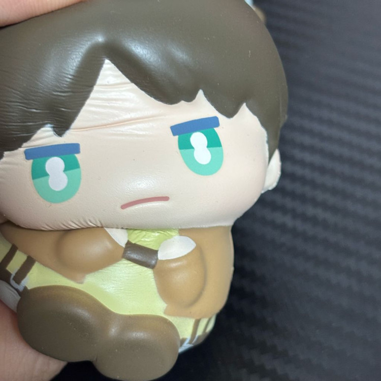 진격의거인 에렌+미카사 스퀴시 이미지