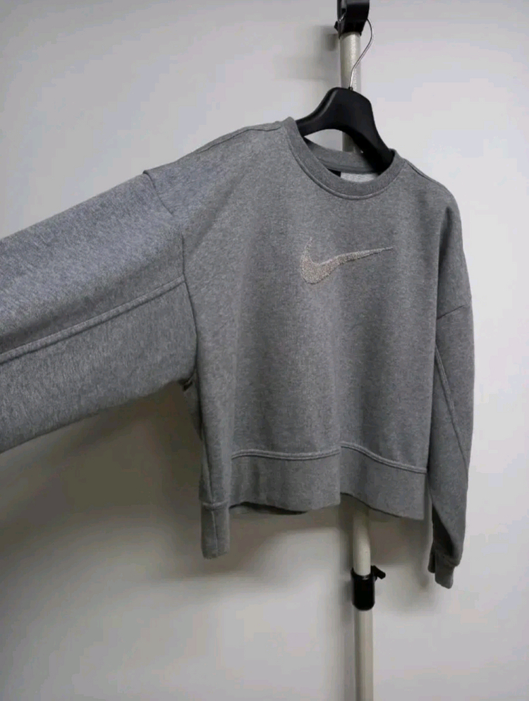 나이키 루즈핏 크롭 숏 맨투맨 F--3