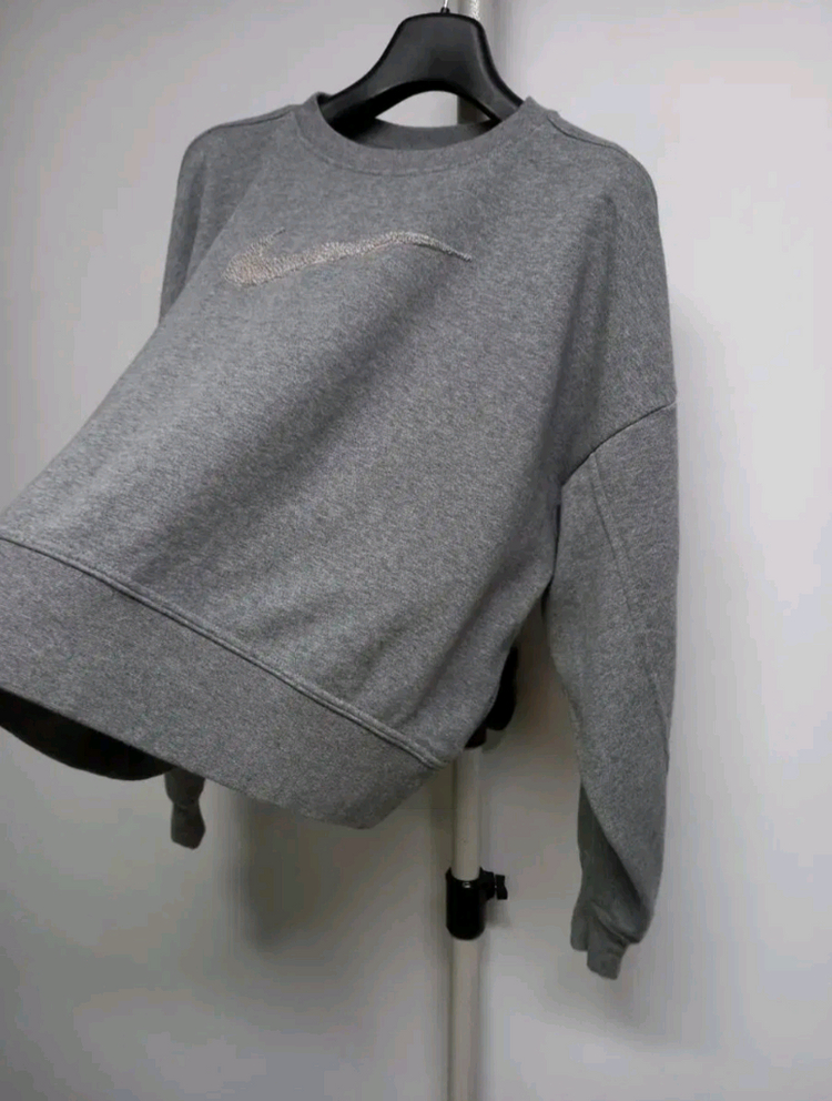 나이키 루즈핏 크롭 숏 맨투맨 F--5