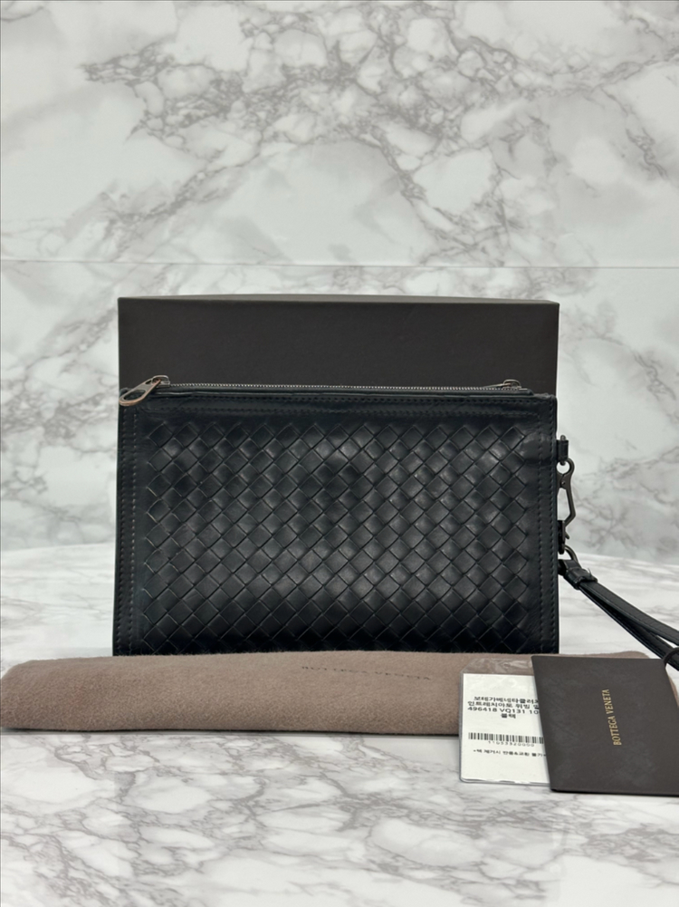 [풀구성]보네가베네타 인트레치아토 클러치 블랙 미니--2