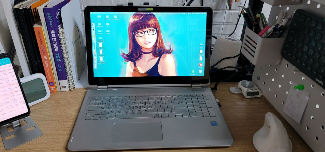 hp envy x360 360도 접히는 15.6인치 노트북 이미지