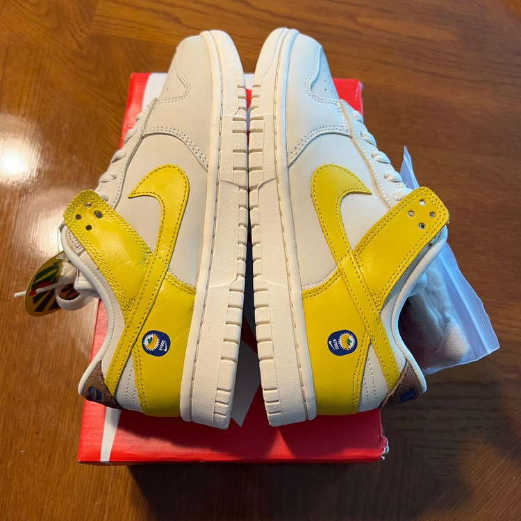 나이키 덩크 LX 바나나 240 사이즈 새제품 팝니다. Nike 스니커즈 운동화 신발 DR5487-100 이미지