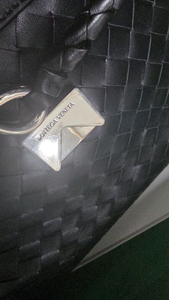 보테가베네타 안디아모 메신저 백 미디움 사이즈 팝니다--5