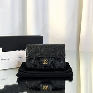 [새상품급]샤넬 캐비어 클래식 똑딱이 카드지갑 블랙 금장