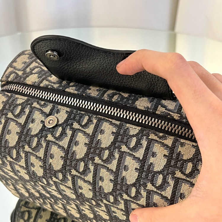 디올 오블리크 링고 토일레트리 클러치백--6