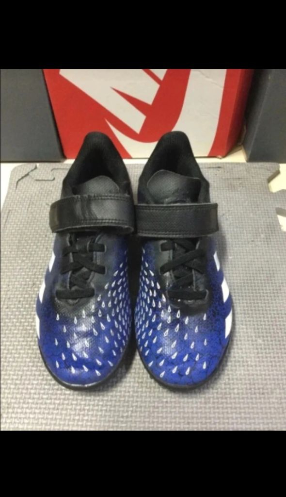 아디다스키즈 프레데터 210쥬니어축구화풋살화 이미지