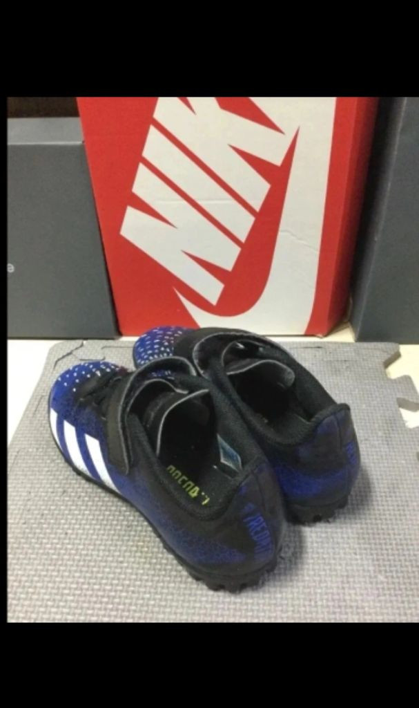 아디다스키즈 프레데터 210쥬니어축구화풋살화 이미지