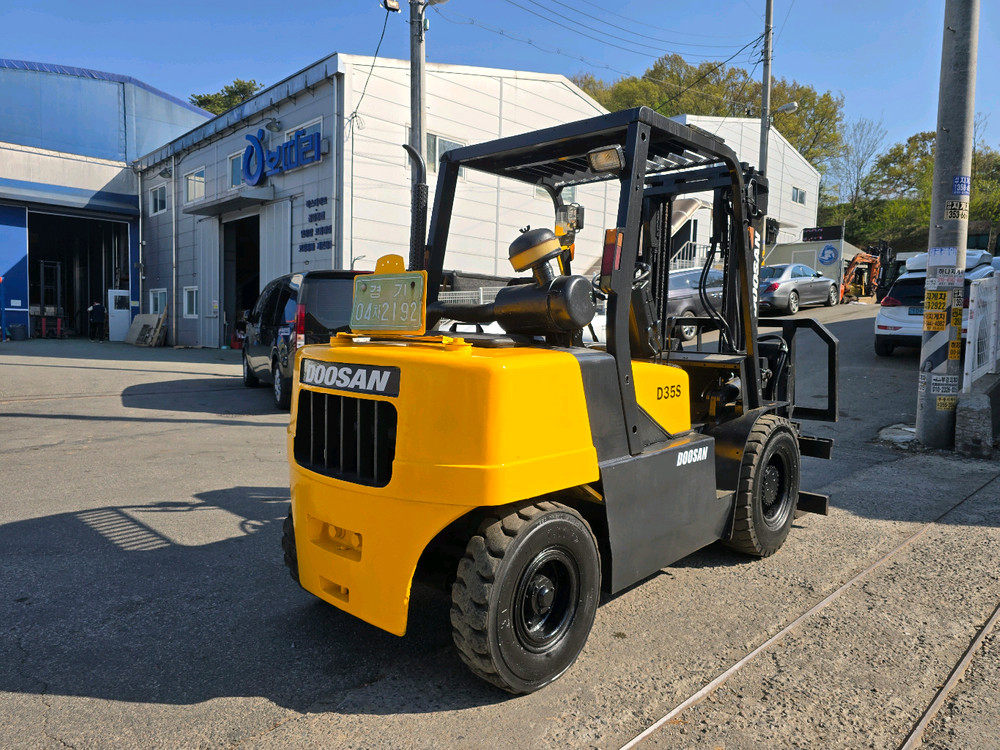 가성비 보장! 두산 3.5톤 힌지드 흰지드 바가지 디젤중고지게차 1050만원--5