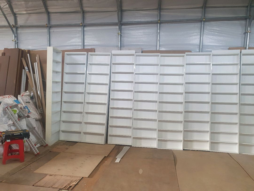 중고만화 책장 만화카페 책장 만화방 책장 중고책장 이미지