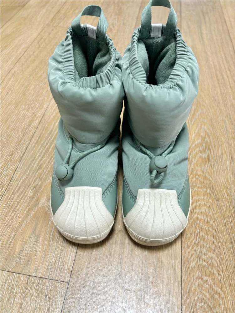 아디다스 키즈 패딩 부츠--1