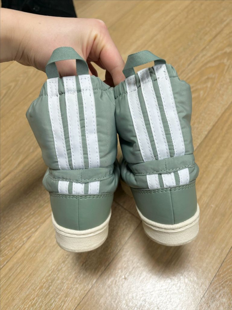 아디다스 키즈 패딩 부츠--3