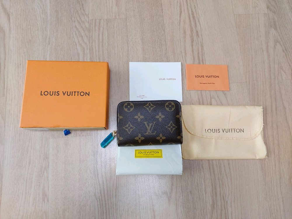 **** 모노그램 패턴 스타일 미니 지갑(새상품)--1