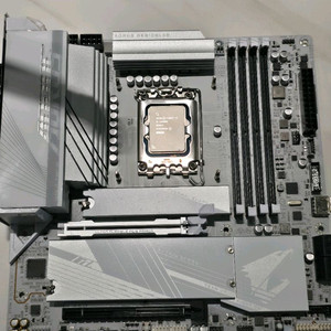 b760m aorus elite x ax 메인보드d5 + 크루셜 6400클럭 ddr5 32기가판매
