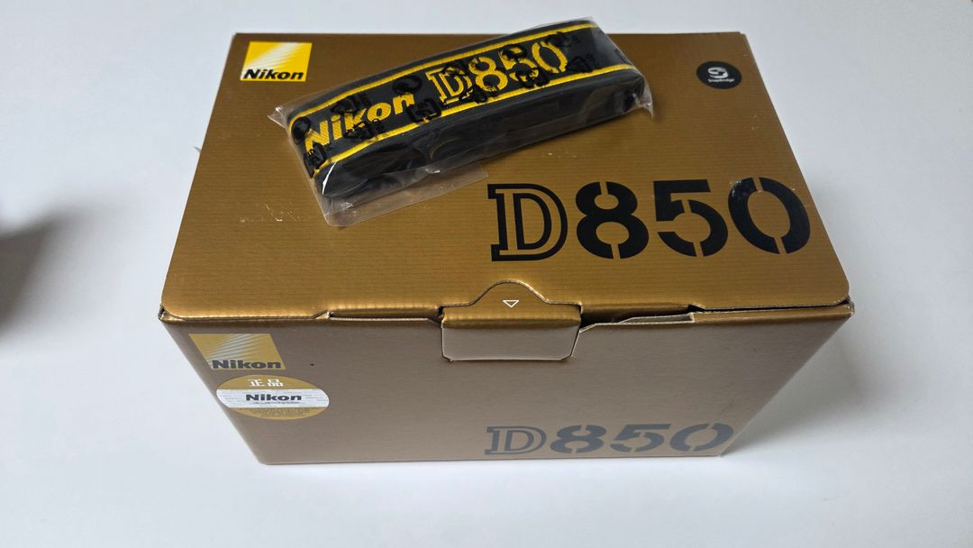 니콘 D850 풀프레임 DSLR 카메라 바디 단품 (신동품, 1.9만컷, 사용감없음) 이미지
