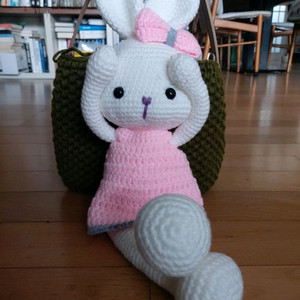 손뜨개 롱다리토끼 인형