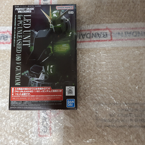 PG 언리쉬드 뉴건담 + LED