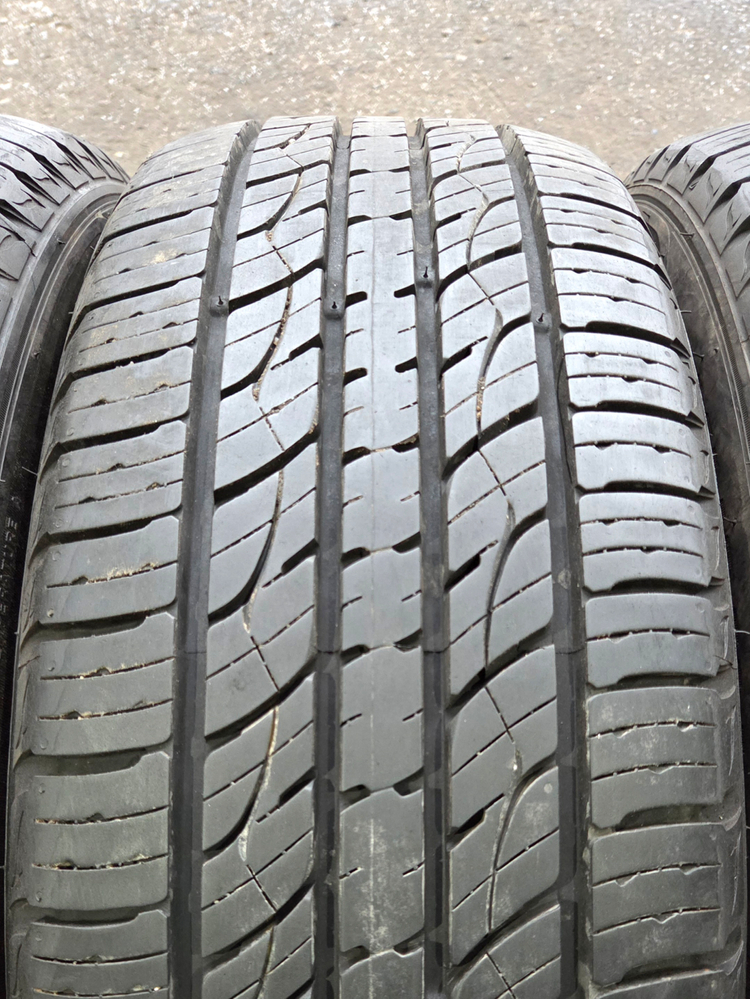 2356018 235 60 18 금호 크루젠 타이어 팝니다--1