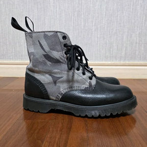닥터마틴 카모플라쥬 워커 부츠