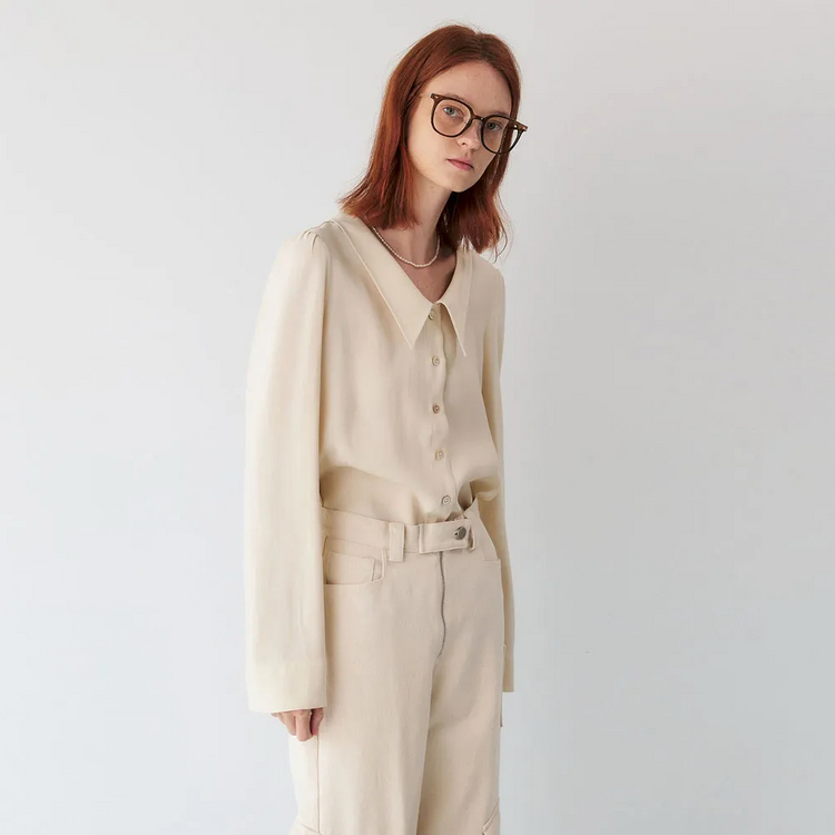 마론에디션 앤틱 크림 로우넥 블라우스 이미지