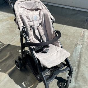 잉글레시나 지피라이트 유모차
