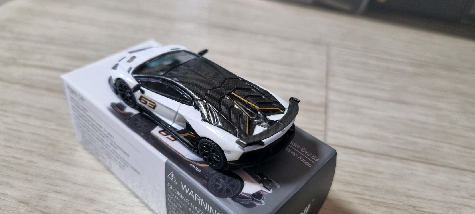 미니지티 람보르기니 아벤타도르 SVJ 63--1