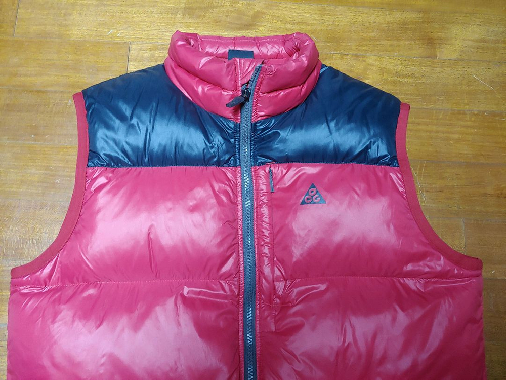 나이키 acg 구스다운 패딩 조끼 검+빨사이즈 95(실사이즈95~ 100--1