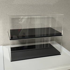 1:18 다이캐스트 케이스 2개