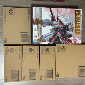 메탈빌드 레드프레임(얼터) 레드드래곤 셋트 팝니다.