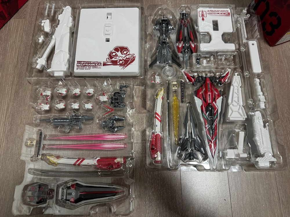 메탈빌드 레드프레임(얼터) 레드드래곤 셋트 팝니다.--2