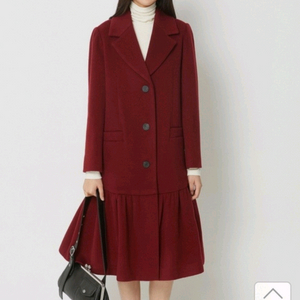 럭키슈에뜨 레터링 페플럼 롱코트 38사이즈