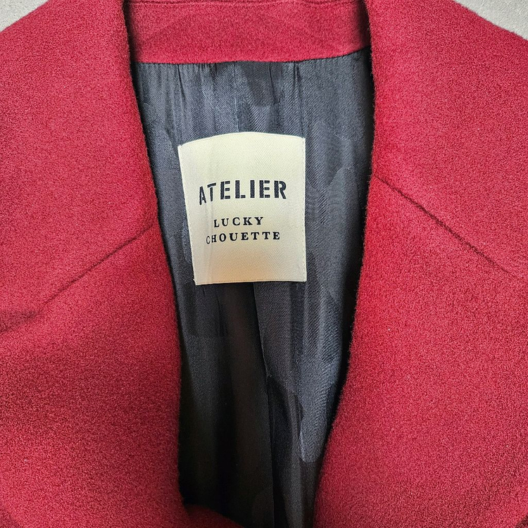 럭키슈에뜨 레터링 페플럼 롱코트 38사이즈--9