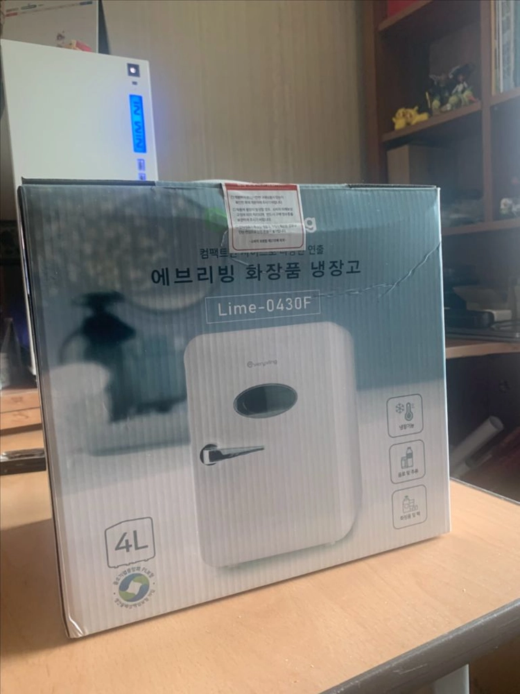에브리빙 미니냉장고 화장품냉장고 미개봉(LIME-430F) 이미지