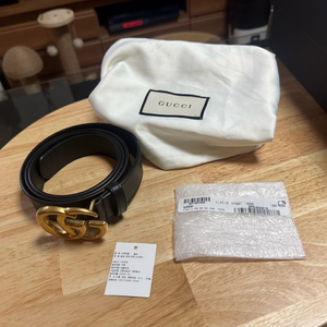 구찌 마몽 마몬트 씬 벨트 100 40 사이즈 공홈판 거의새거 판매합니다