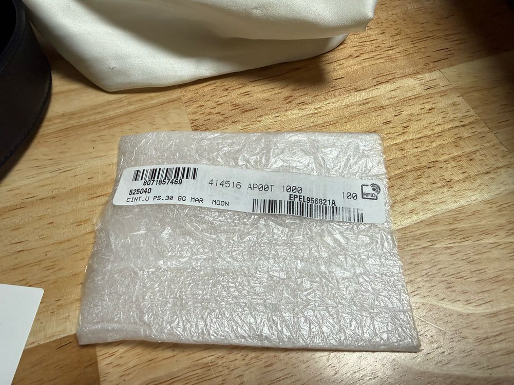 구찌 마몽 마몬트 씬 벨트 100 40 사이즈 공홈판 거의새거 판매합니다--3