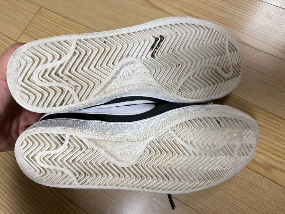 나이키 코트 로얄 240mm--3