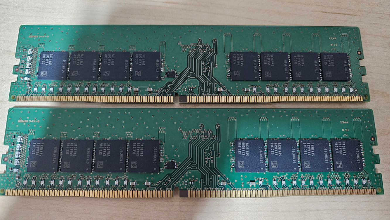 [RAM] 삼성전자 DDR4-3200 PC4-25600 32GB x2 (64GB) 램--1