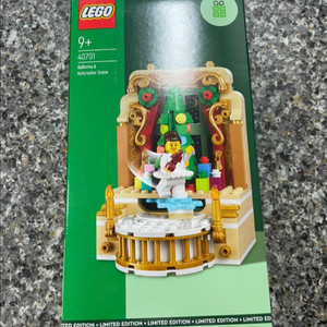 레고 40701 발레리나와 호두까기 인형 팝니다