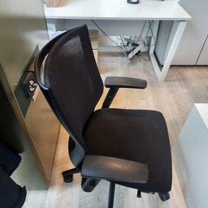 메쉬 사무용 의자