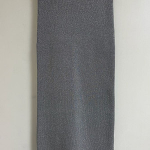 산드로(Sandro) 메탈릭 그레이 골지니트 스커트