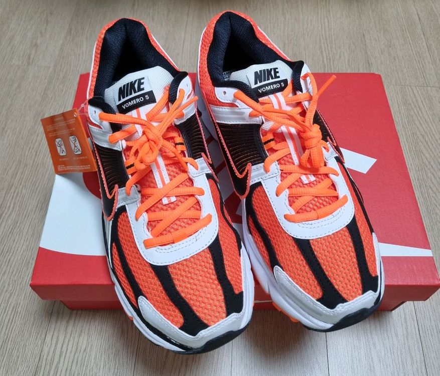 나이키 줌보메로5 운동화 270 새제품 13만원 이미지