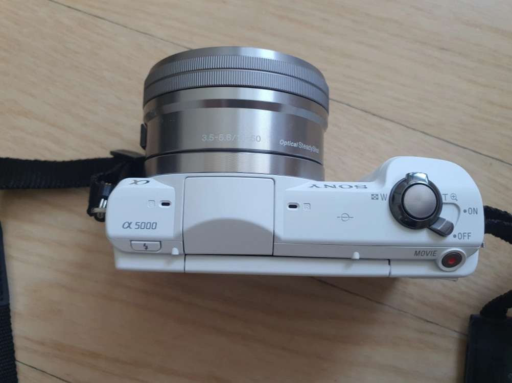 소니 미러리스 카메라 a5000--1